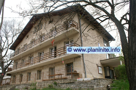 Tourist Hostel Ya "Yavoritsa" In Momin Prohod mountain hut