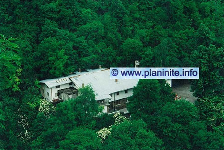 Hut "Bacho Kiro" mountain hut