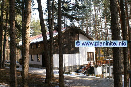 Hut "Staroplaninets" mountain hut