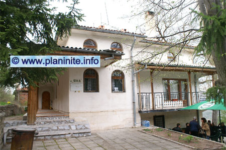 Hut "Yana" mountain hut