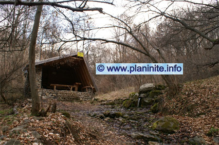 Shelter "Zhivata Voda" mountain hut