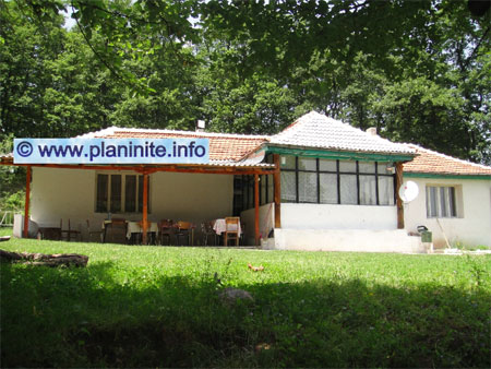 Hut "Sedemte Partizani" mountain hut