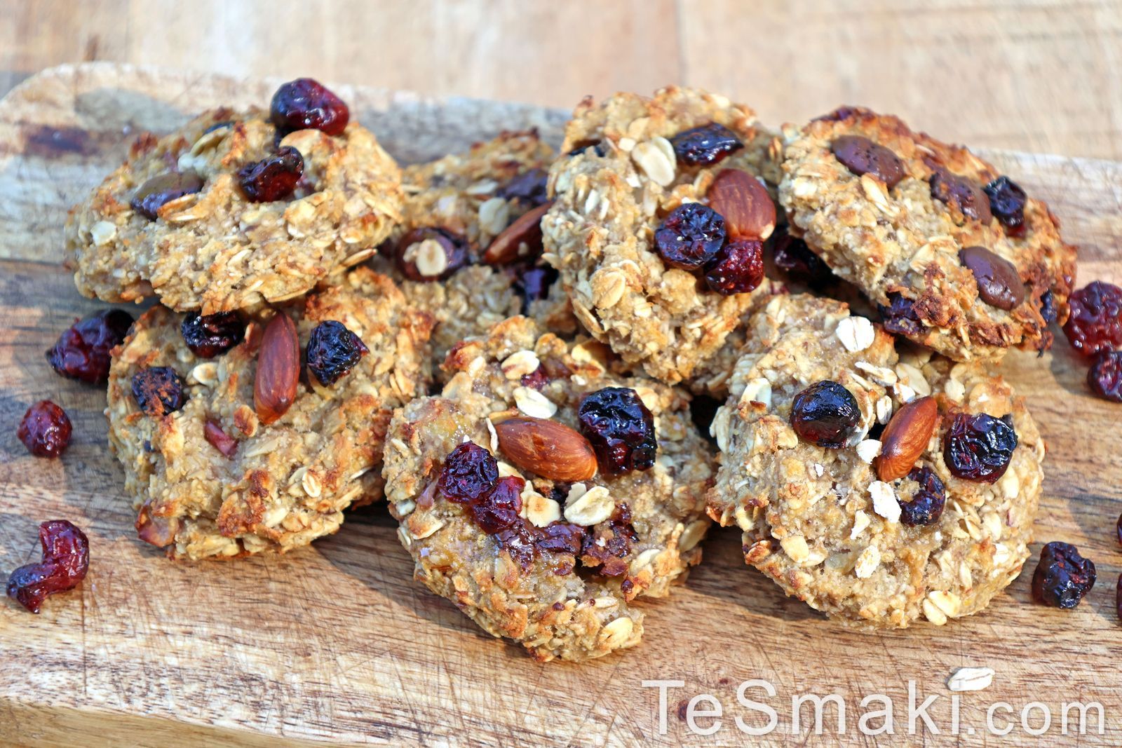 Banana and Apple Oatmeal Cookies 1