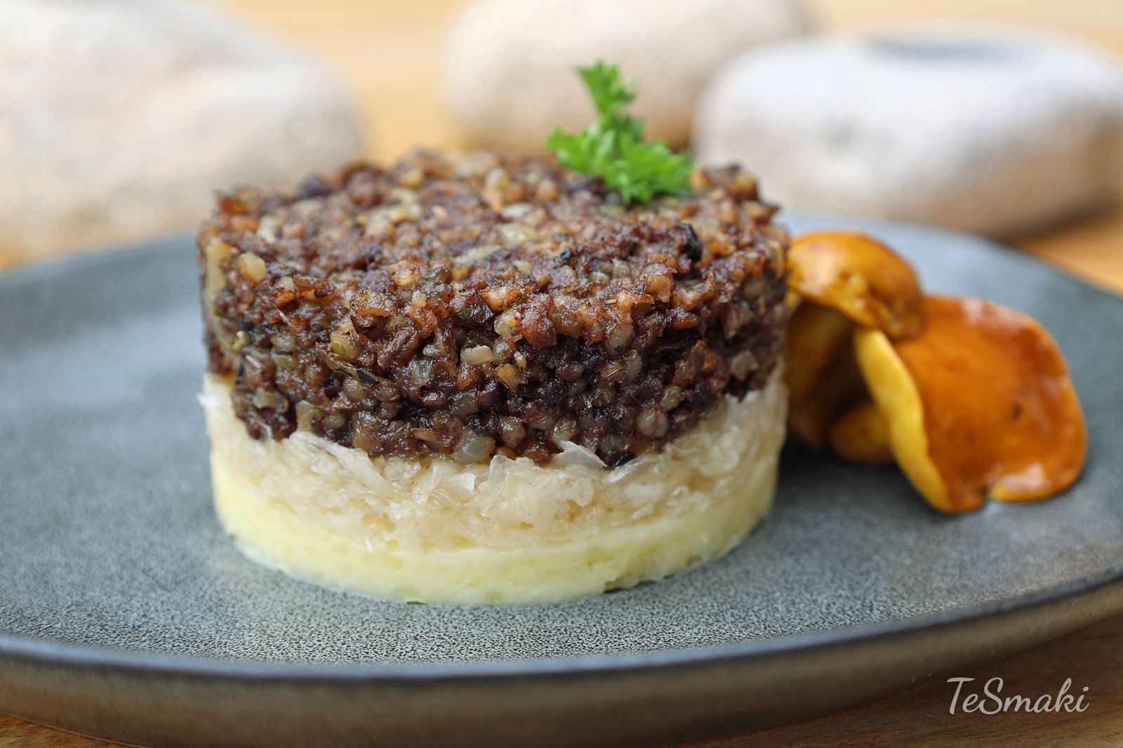 Crispy Black Pudding with Sauerkraut and Mashed Potatoes 2