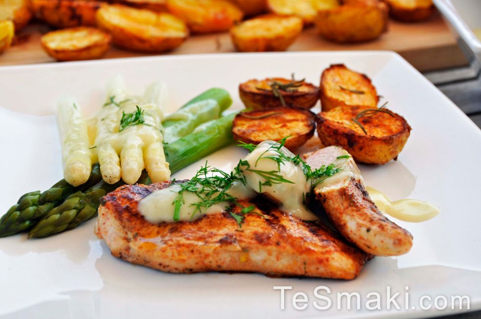 Grilled Chicken with Asparagus in Asparagus Sauce 2