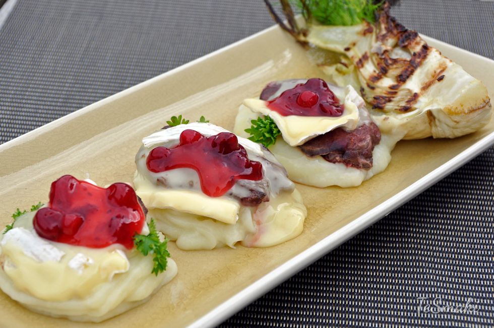 Liver with Camembert Cheese and Cranberries 1