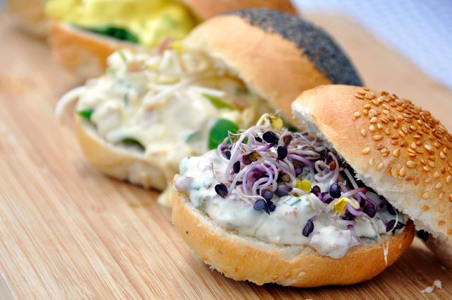Sandwichs aux tartinades en trois saveurs