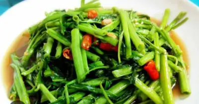 Stir-fried water spinach