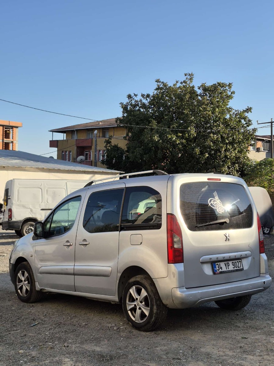 PEUGEOT PARTNER HATASIZ DEĞİŞENSİZ ACİL SATILIK — görsel 2