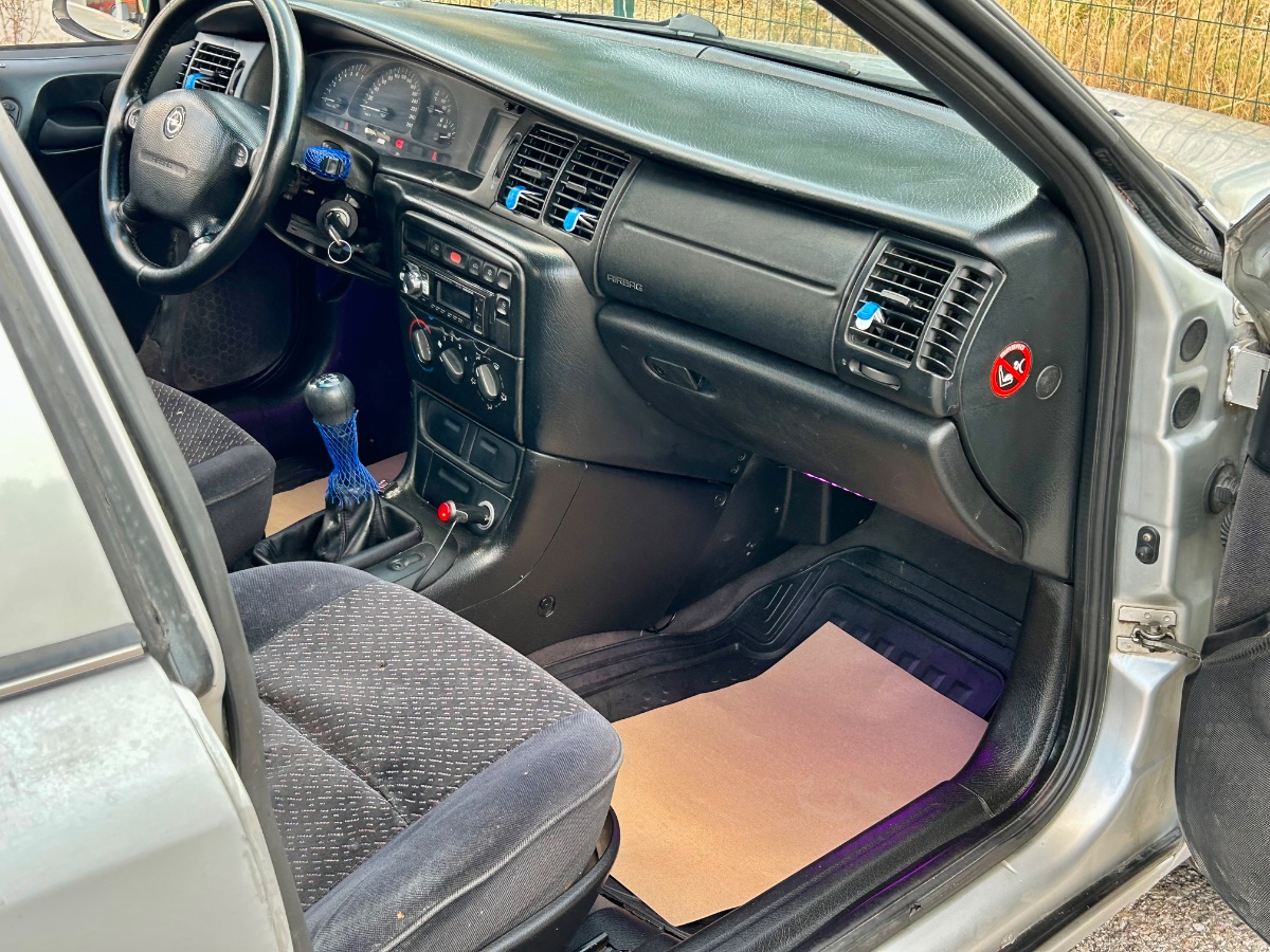 1996 OPEL VECTRA 2.0Cd — görsel 4