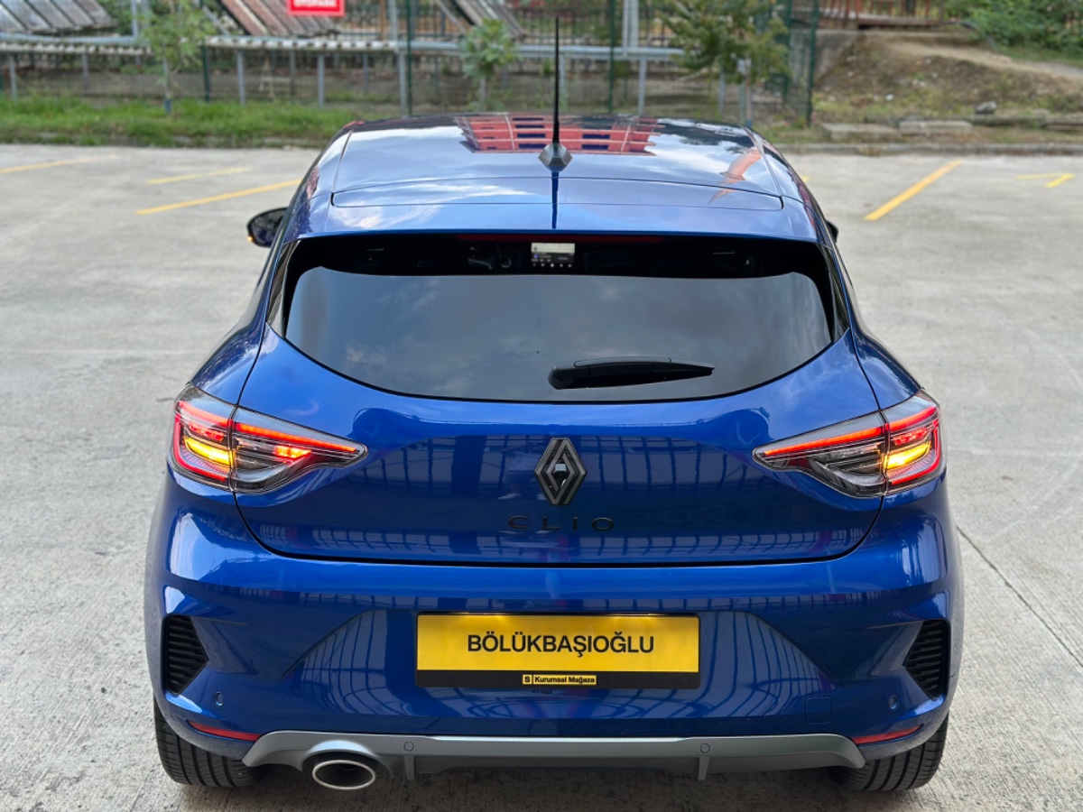 TR DE TEK FULL EXTRALI CLİO ALPİNE PAKET BOYASIZ 7.600KM — görsel 2