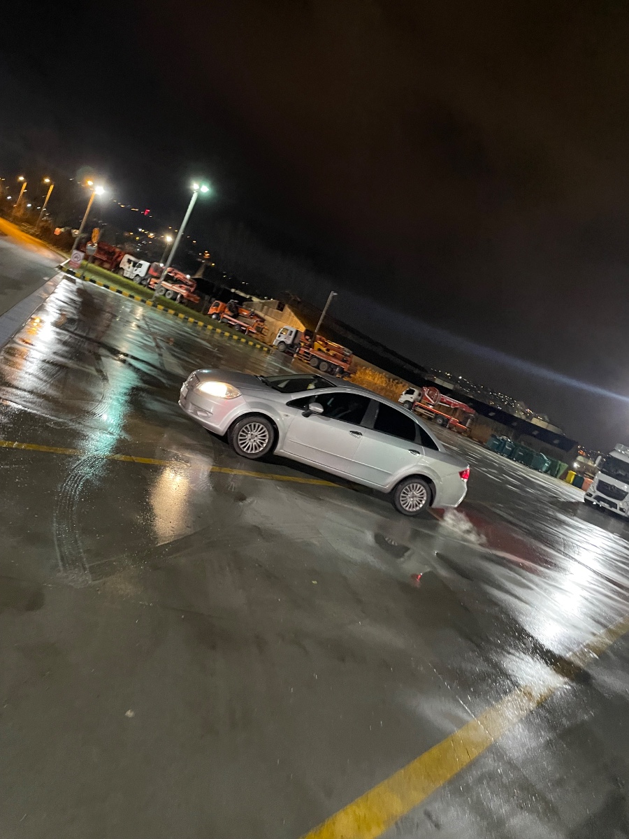 FIAT LINEA 1.3 multijet 2011 — görsel 8