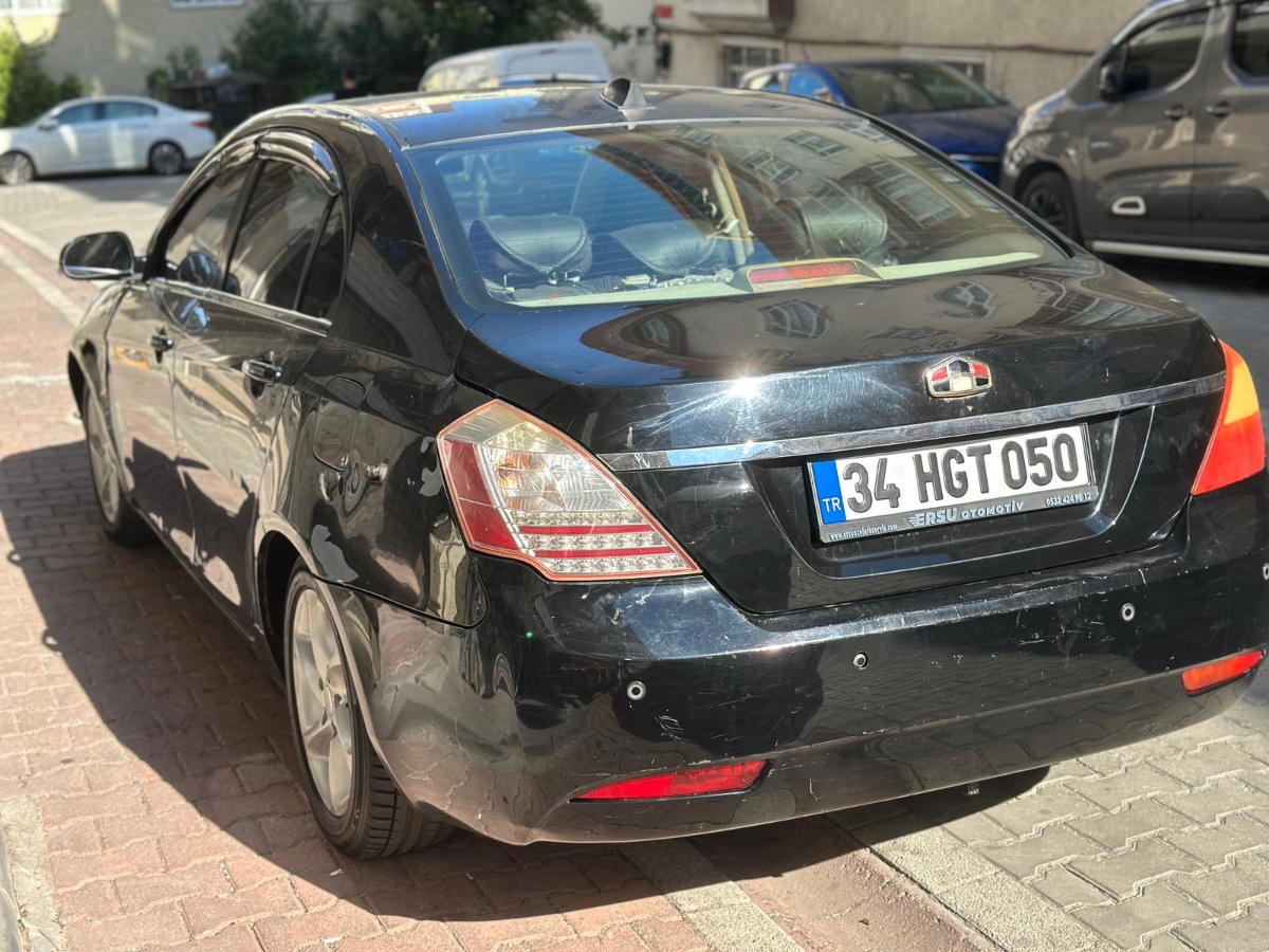 Geely Emgrand  2011 model  370000