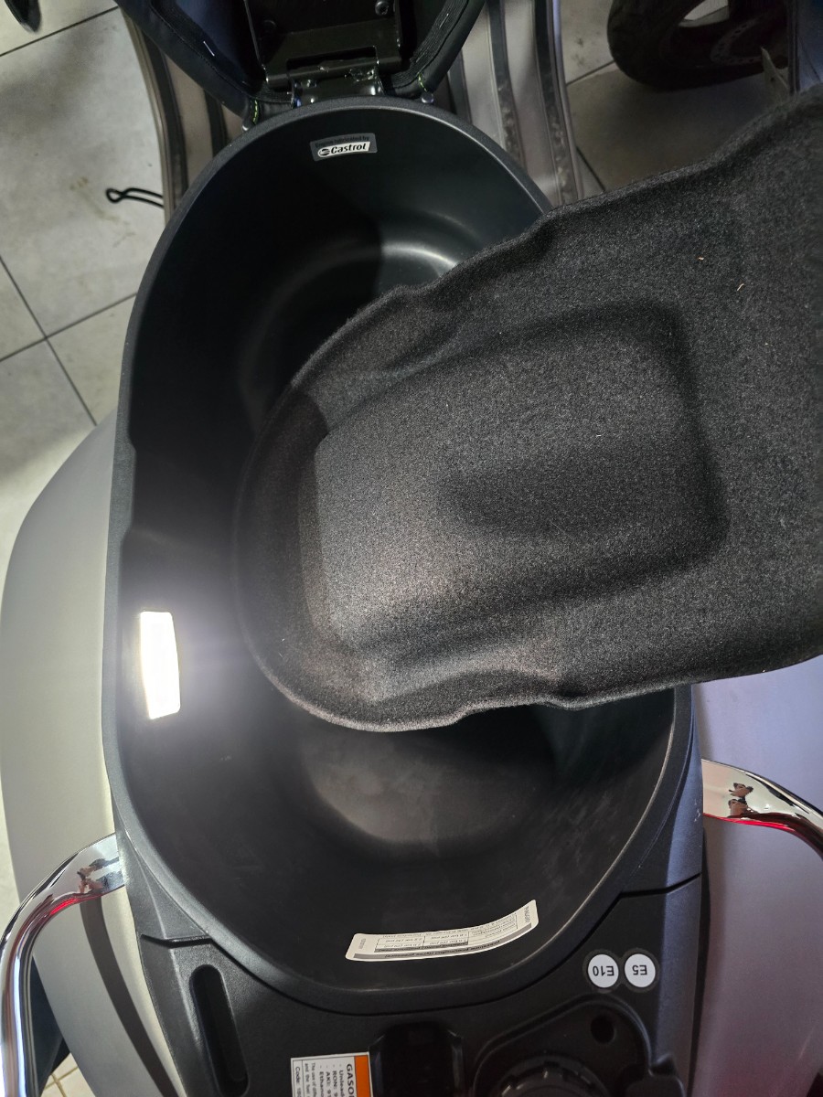 Vespa Gts Supertech 300 Gri renk Sıfır km — görsel 4