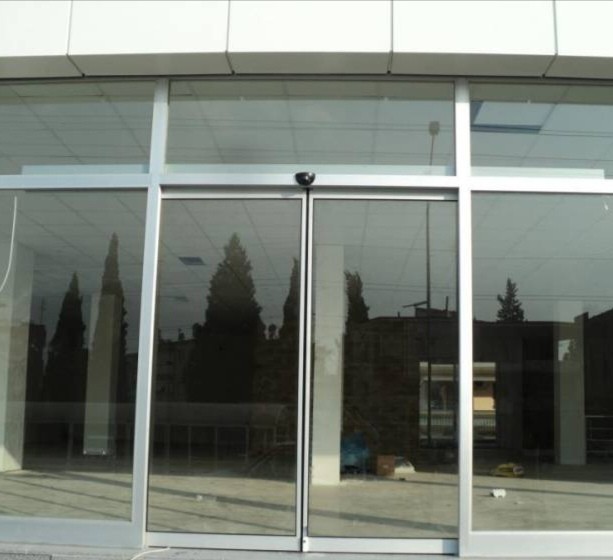 Upgate fotoselli kapı 2 metreye 2.30 metre