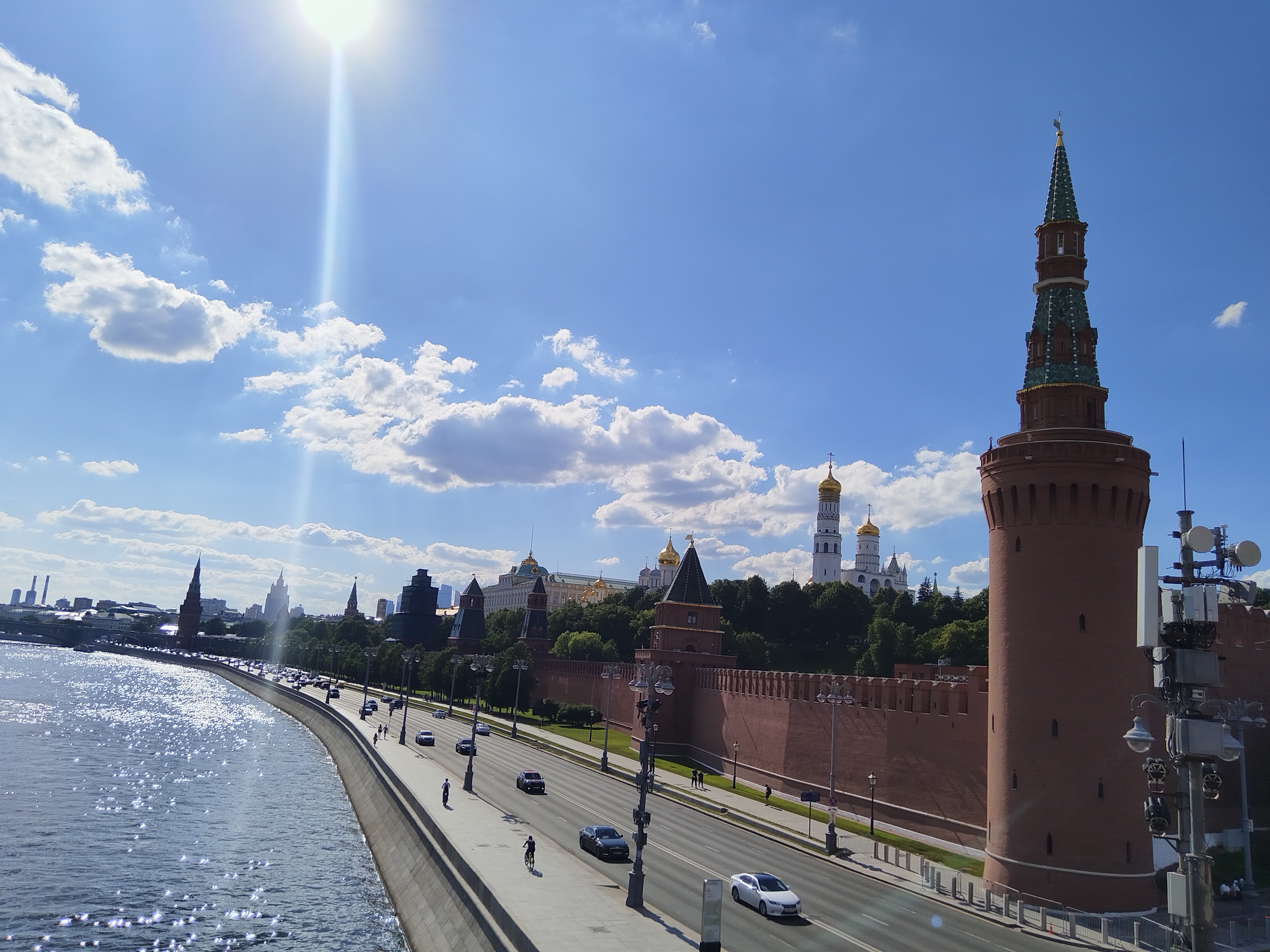 На какой реке стоит этот город? #река #город