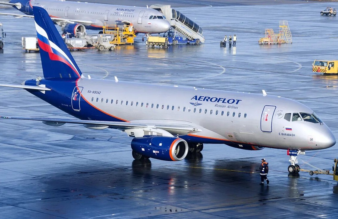 Авиакомпании SSJ 100 #самолёт #SSJ100