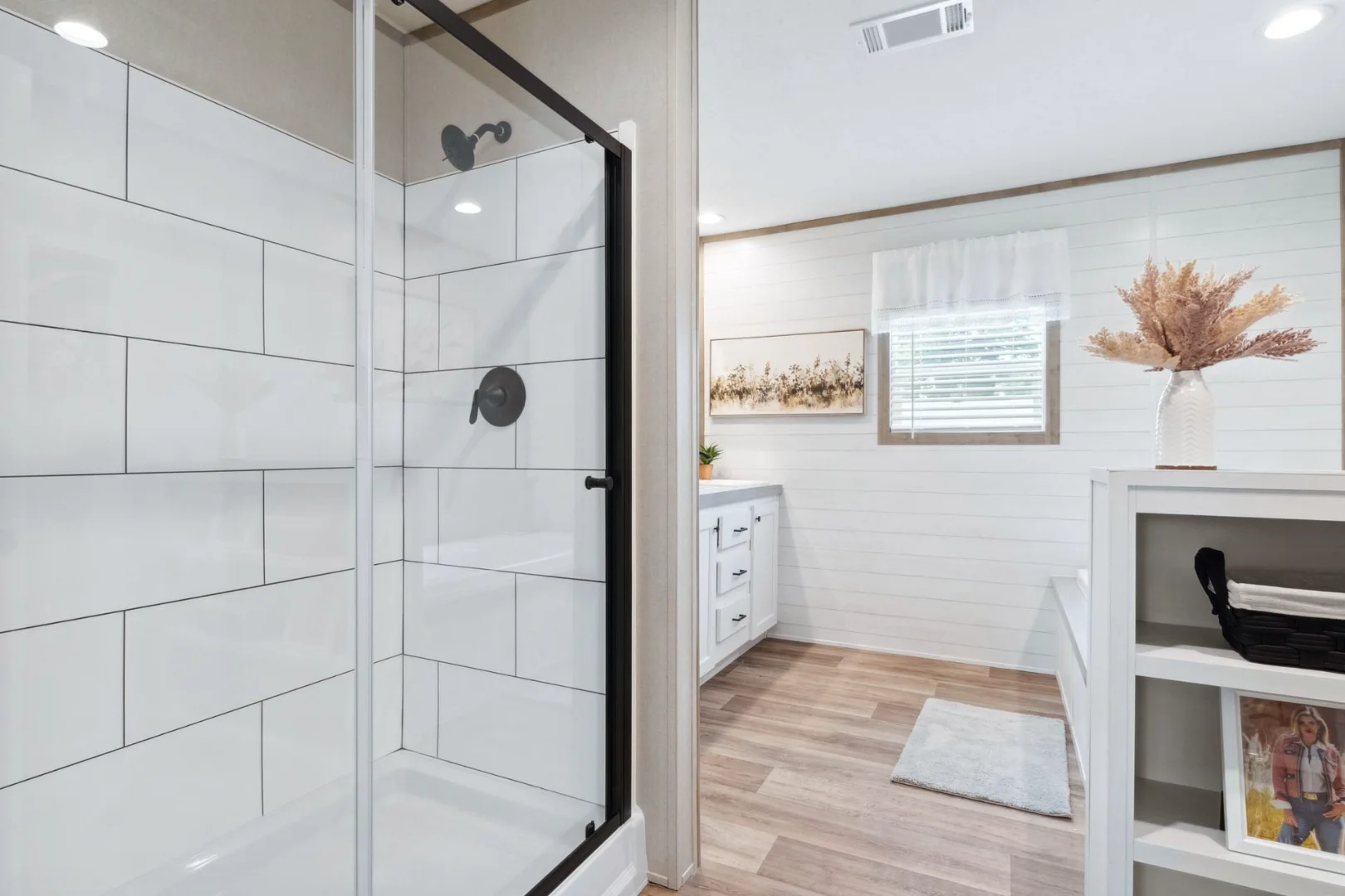 Breeze Farmhouse 72 38CLB28724BH Double Wide by Clayton thumbnail 5
