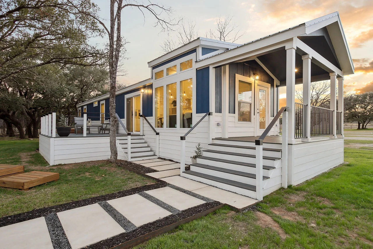 1668B Double Wide by Champion thumbnail 1