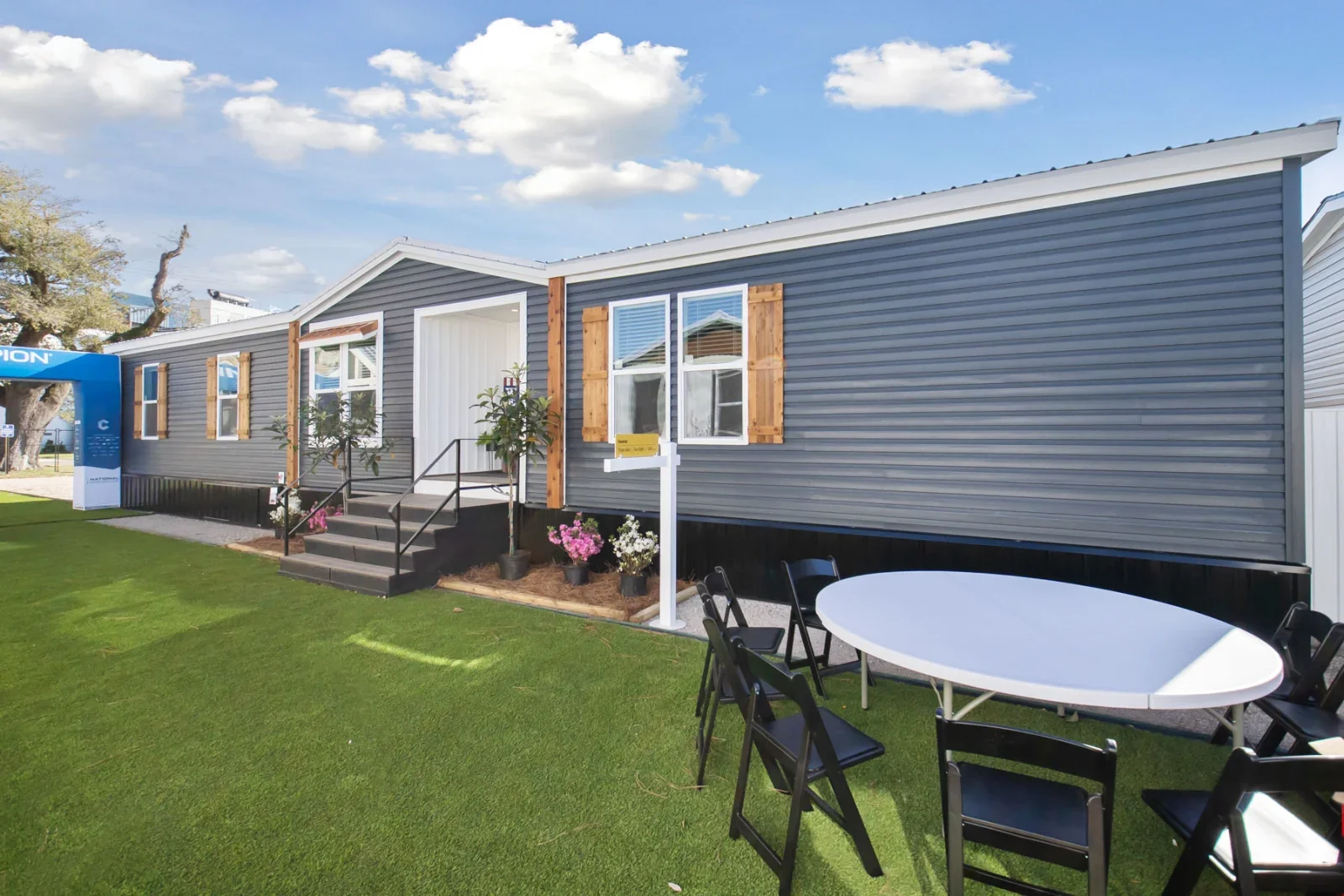 The Szarec Double Wide by Champion thumbnail 1