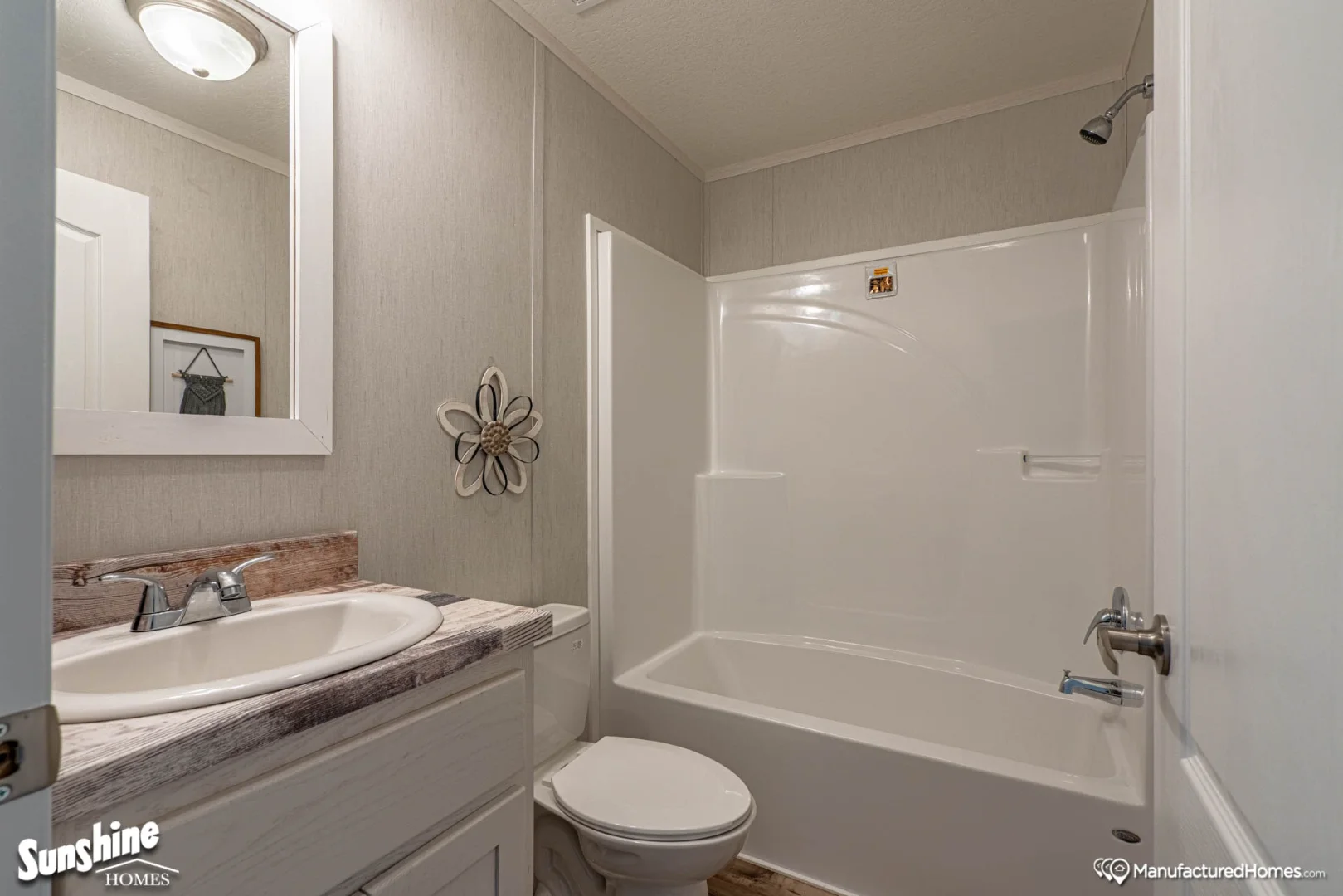 The Robin ARC1680-8000 Single Wide by Sunshine Homes thumbnail 4