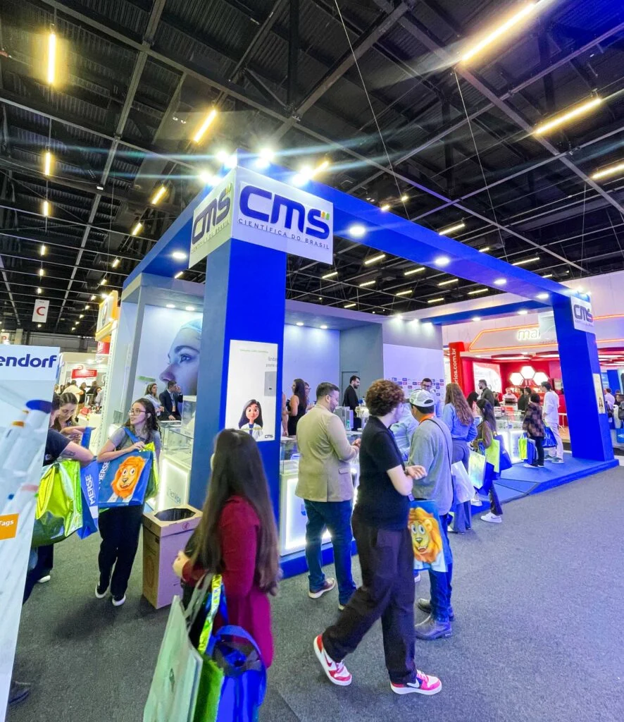 Stand CMS Feira Analítica 2025 — imagem 7