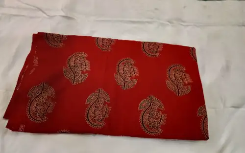 ajrak red colour