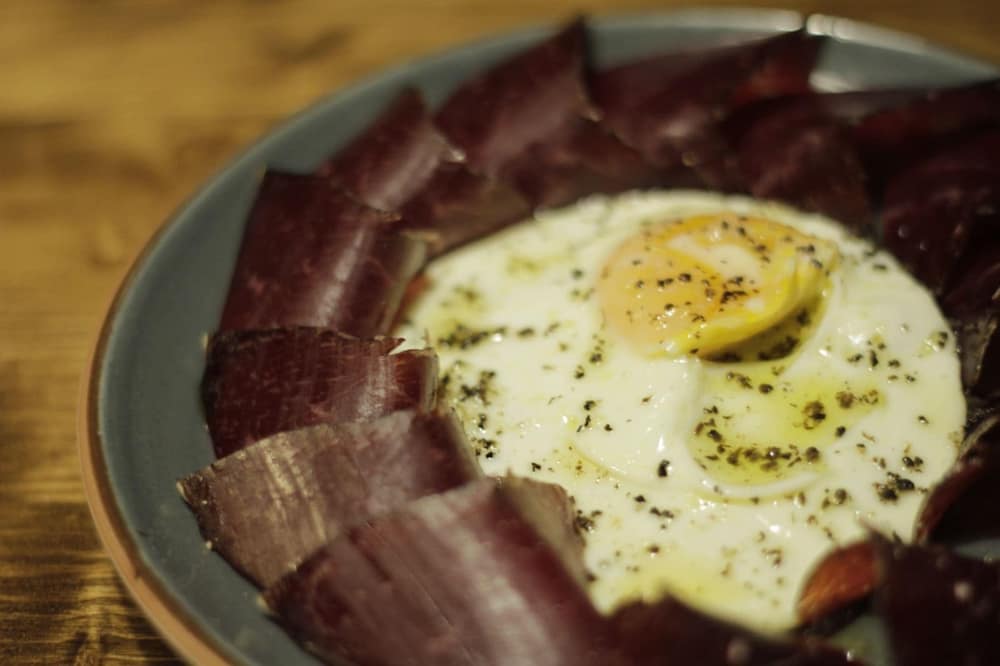 Huevo cecina