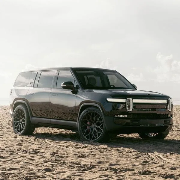 Best Electric Luxury 3 Row SUV: 2025 Rivian R1S
