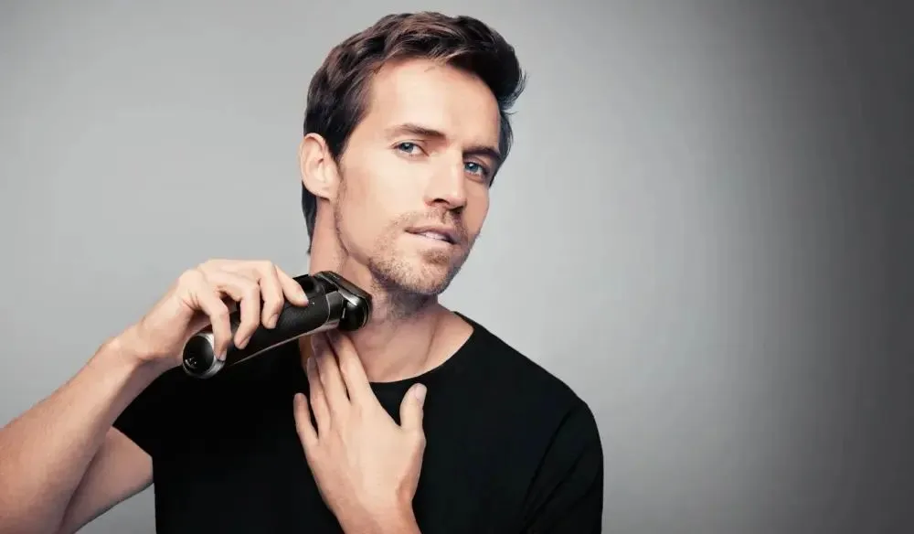Best Electric Razors for Men in 2025 – Smooth, Fast, and Skin-Friendly