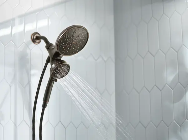 Best Dual Shower Head: Moen Attract with Magnetix Combo
