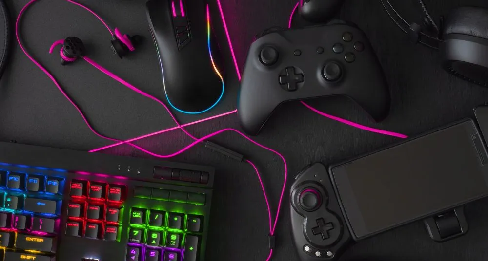 Controller, mouse and keyboard illustration