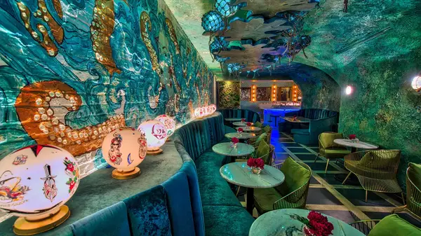 Seafood bottomless brunch at Lamia's Fish Market NYC