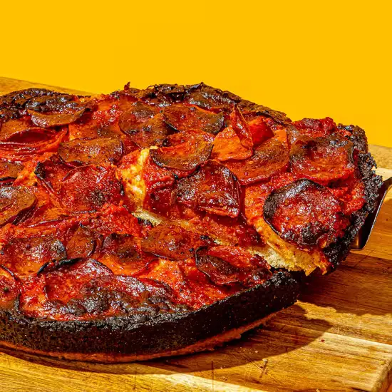 Pequod’s Caramelized Crust Deep Dish