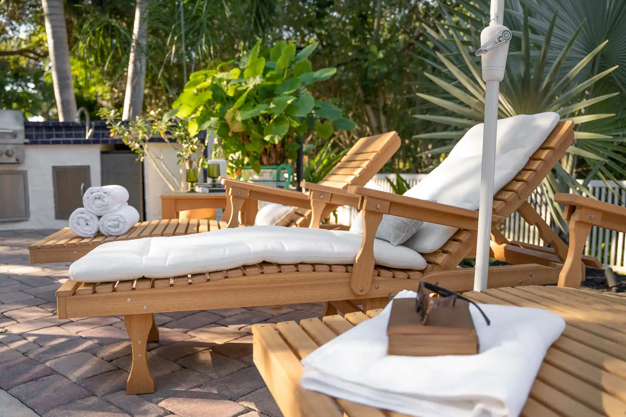 Casual Back + Rocker Collection