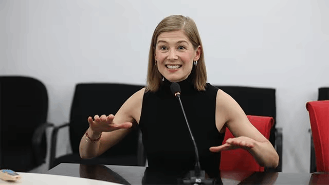 Sri Lanka’s mine-clearance programme praised by Rosamund Pike
