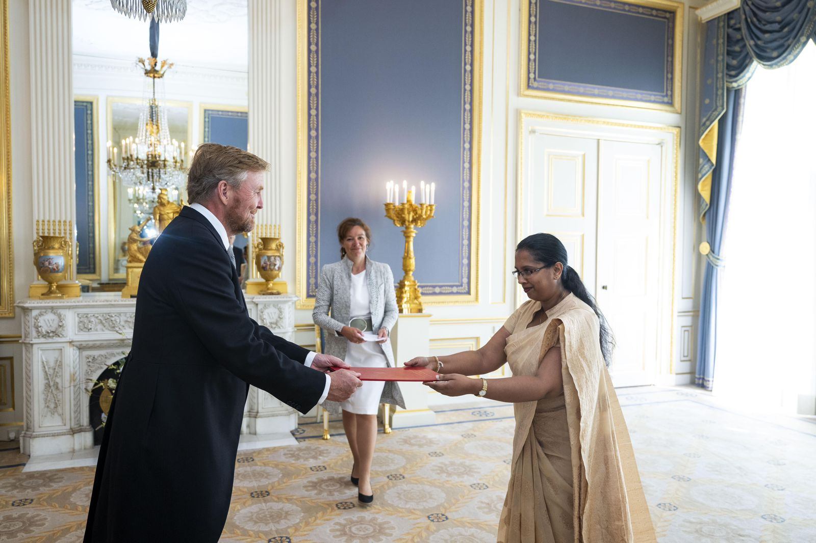 Sri Lankan Ambassador presents credentials to Dutch King | The Morning