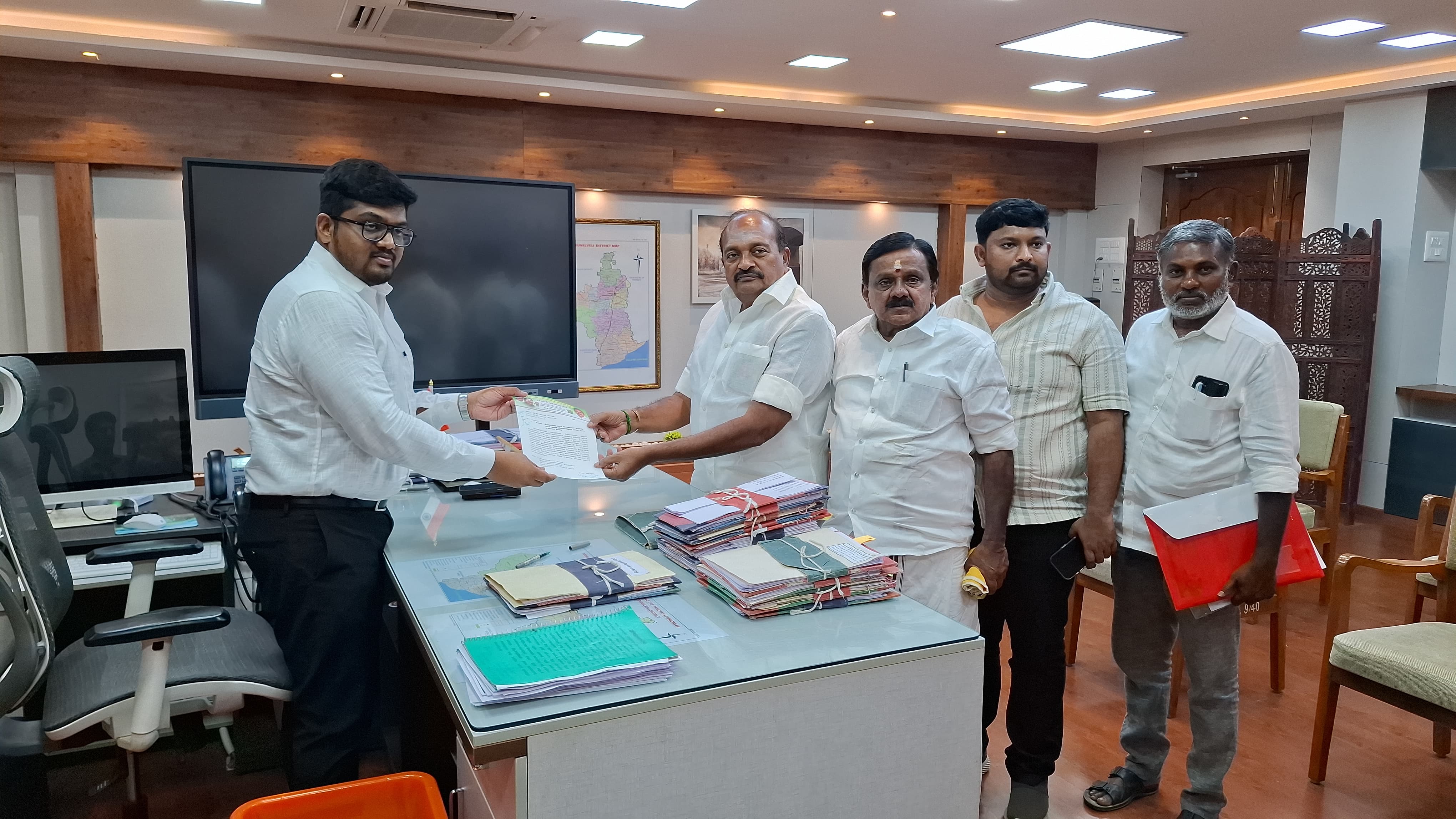 காந்திமதி யானை மறைவால் கஜபூஜை நிறுத்தம் – நெல்லையப்பர் கோயிலுக்கு புதிய யானை வழங்க கோரிக்கை