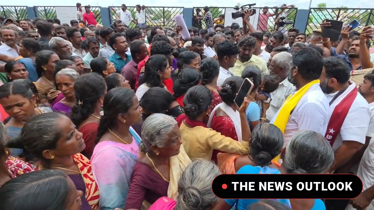 நெல்லை ஆட்சியர் அலுவலகத்தில் பரபரப்பு: கைதி மரணத்திற்கு நீதி கேட்டு முற்றுகை போராட்டம் - 1