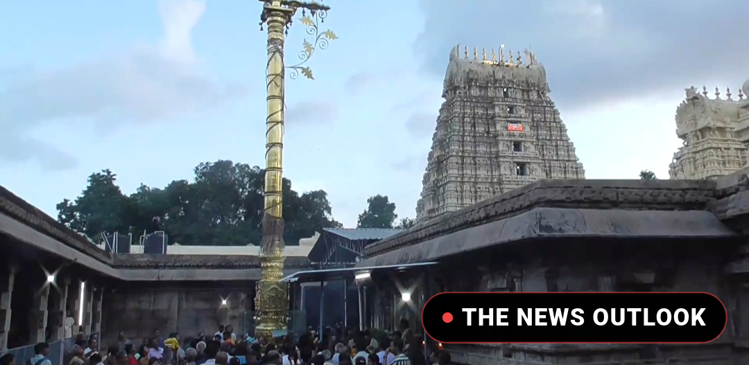 வேலூர் கோட்டை ஜலகண்டீஸ்வரர் கோயிலில் கோலாகலமாக நடந்த பிரதோஷ வழிபாடு! - 2