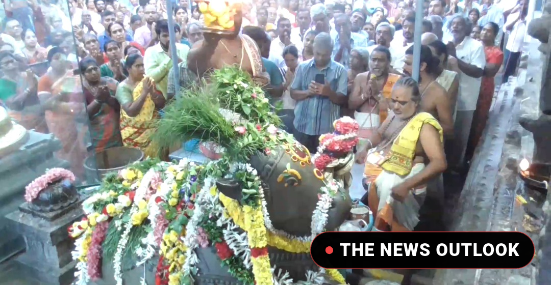 வேலூர் கோட்டை ஜலகண்டீஸ்வரர் கோயிலில் கோலாகலமாக நடந்த பிரதோஷ வழிபாடு! - 3