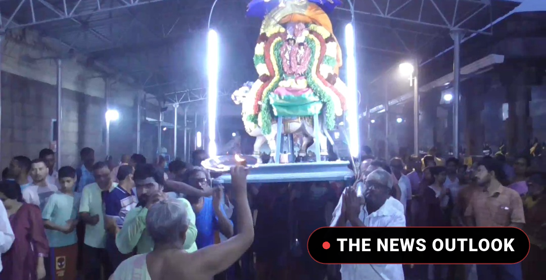 வேலூர் கோட்டை ஜலகண்டீஸ்வரர் கோயிலில் கோலாகலமாக நடந்த பிரதோஷ வழிபாடு! - 4