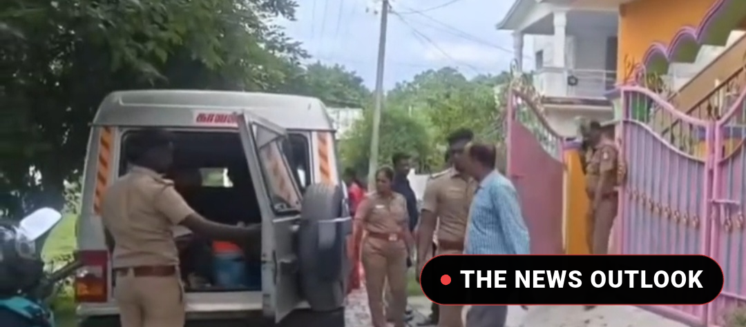 வேலூரில் ஹனி டிராப் ராணுவ ரகசியங்களை கசியவிட்ட முன்னாள் ராணுவ அதிகாரி சிக்கினார்..