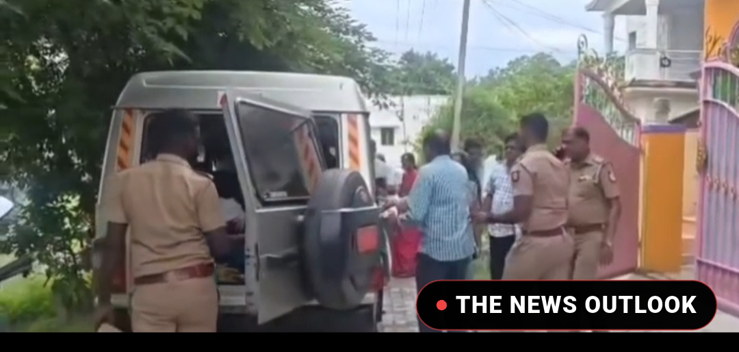 வேலூரில் ஹனி டிராப் ராணுவ ரகசியங்களை கசியவிட்ட முன்னாள் ராணுவ அதிகாரி சிக்கினார்.. - 2