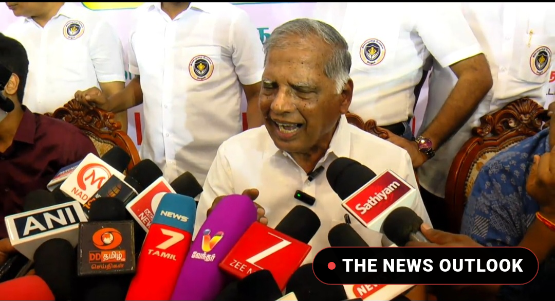 தலைமை தேர்தல் ஆணையர் ஞானேஷ்குமாரை பதவி நீக்கம் செய்ய வேண்டும்
மார்க்சிஸ்ட் கம்யூனிஸ்ட் கட்சியின்
அரசியல் மற்றும் மத்தியக்குழு உறுப்பினர் ஜி.ராமகிருஷ்ணன்
காட்பாடியில் பேட்டி - 2