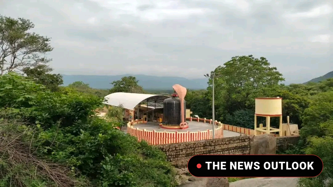 ஜலகாம்பாறை நீர்வீழ்ச்சியில் ஆர்ப்பரித்துக் கொட்டும் தண்ணீர் - சுற்றுலாப் பயணிகள் உற்சாகம்! - 2