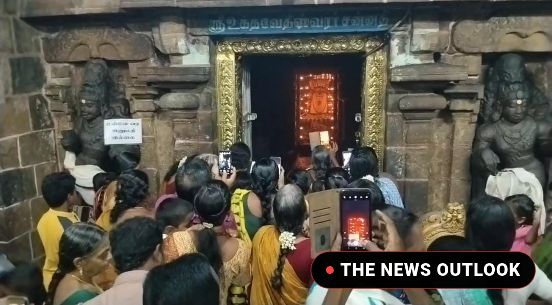 பக்தர்களைப் பரவசப்படுத்திய மயிலாடுதுறை உக்தவேதீஸ்வரர் கோயில் அன்னாபிஷேகம்! - 4