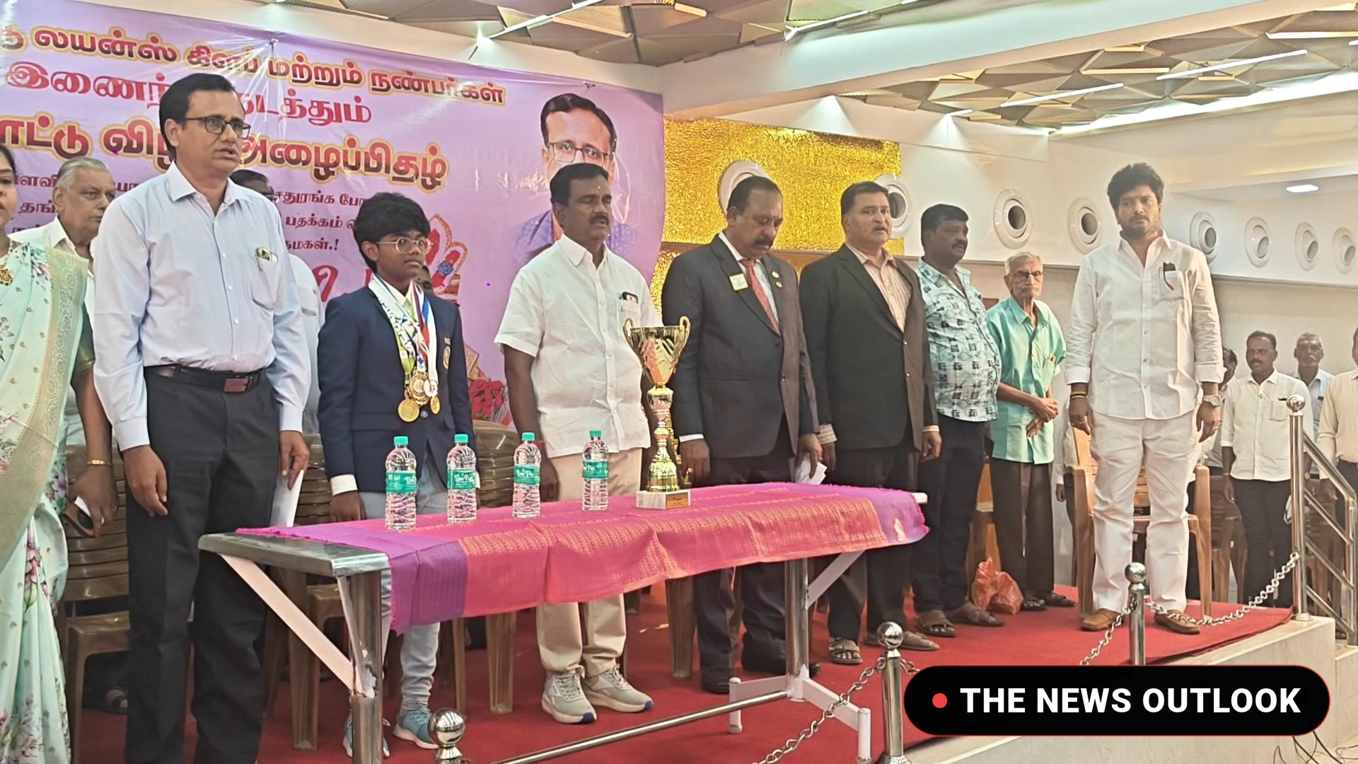 ரஷ்யாவில் கொடிகட்டிய திருப்பத்தூர் மாணவி! செஸ் போட்டியில் தங்கம் வென்று சாதனை! - 2