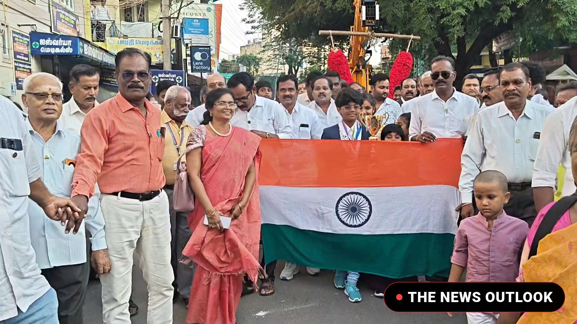 ரஷ்யாவில் கொடிகட்டிய திருப்பத்தூர் மாணவி! செஸ் போட்டியில் தங்கம் வென்று சாதனை! - 4