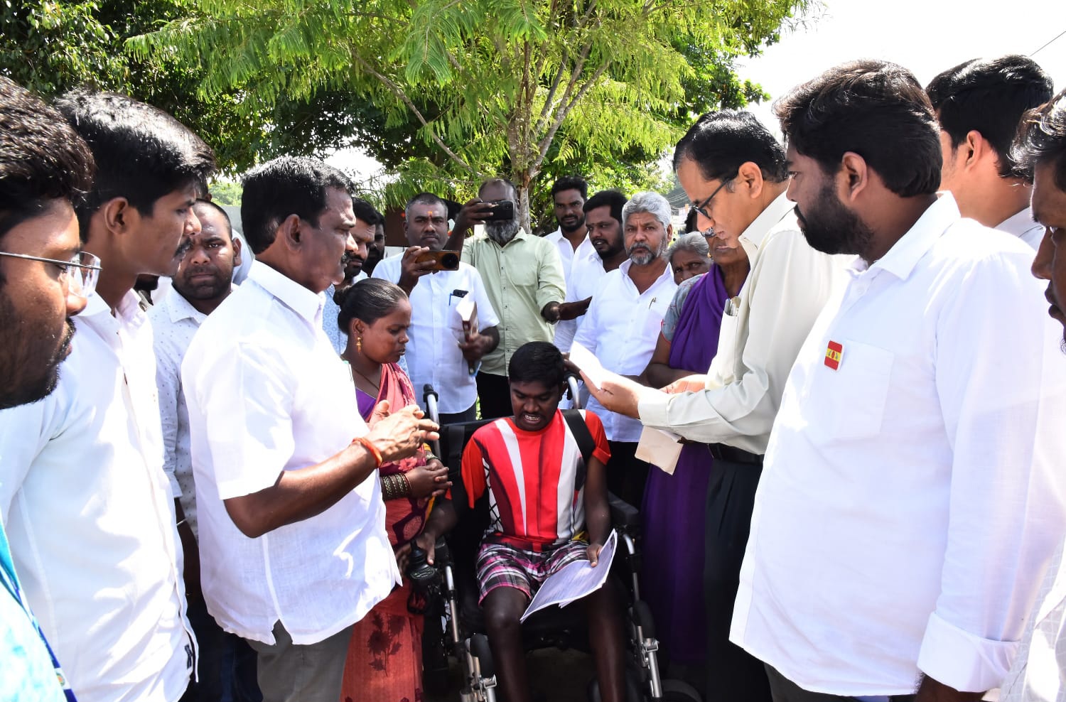 ரூ.15 கோடியில் விளையாட்டு வளாகம் கட்டுமானப் பணி - ஆட்சியர் ஆய்வு